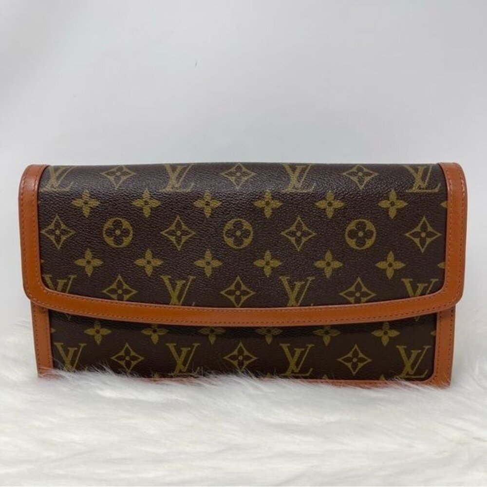 334 Pre Owned Auth Vtg. Louis Vuitton Monogram Pochette Dame GM Clutch 872 TH
